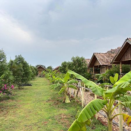 Mowgli'S Cafe Hampi & Guest House Exterior photo