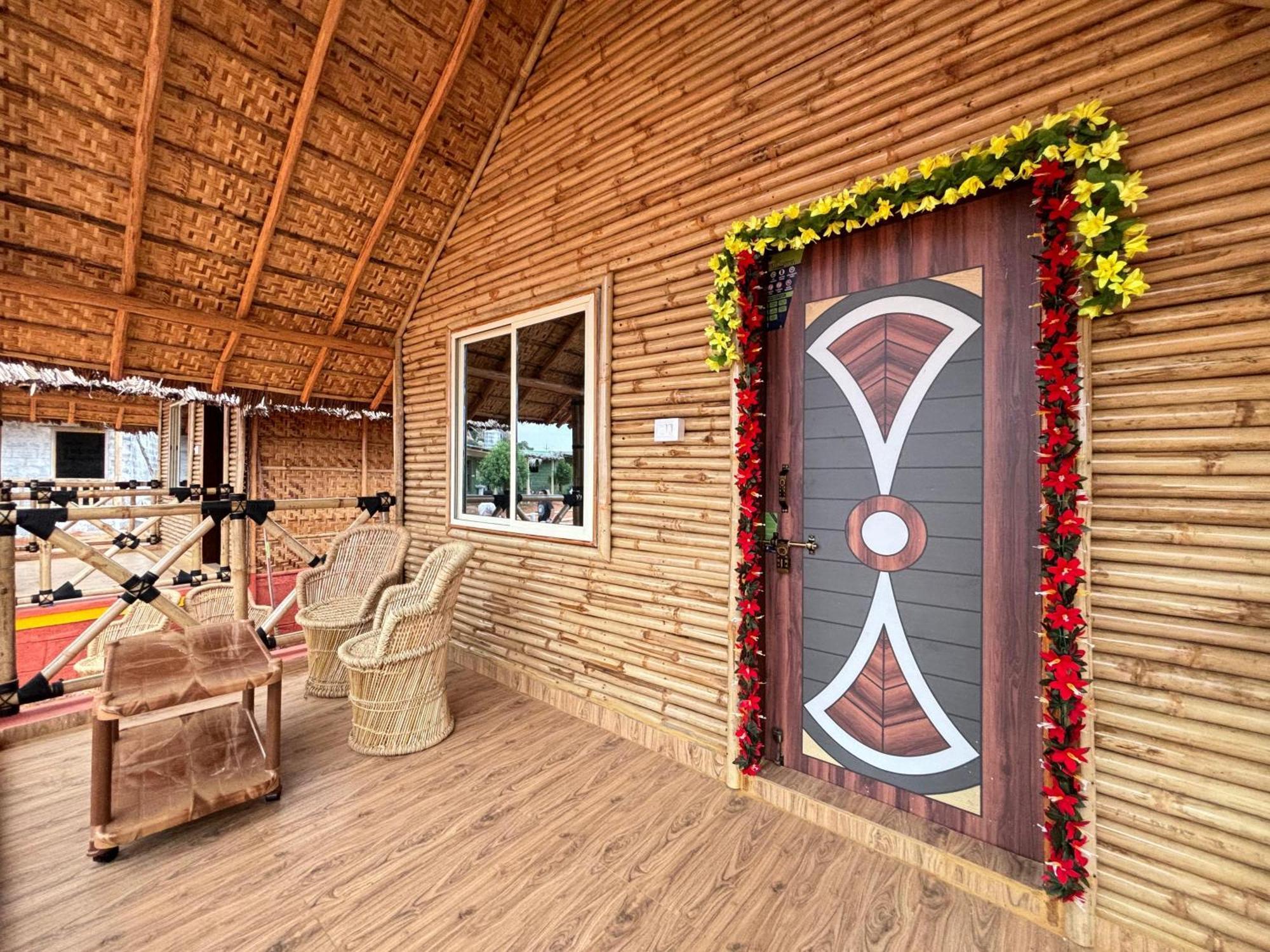 Mowgli'S Cafe Hampi & Guest House Exterior photo